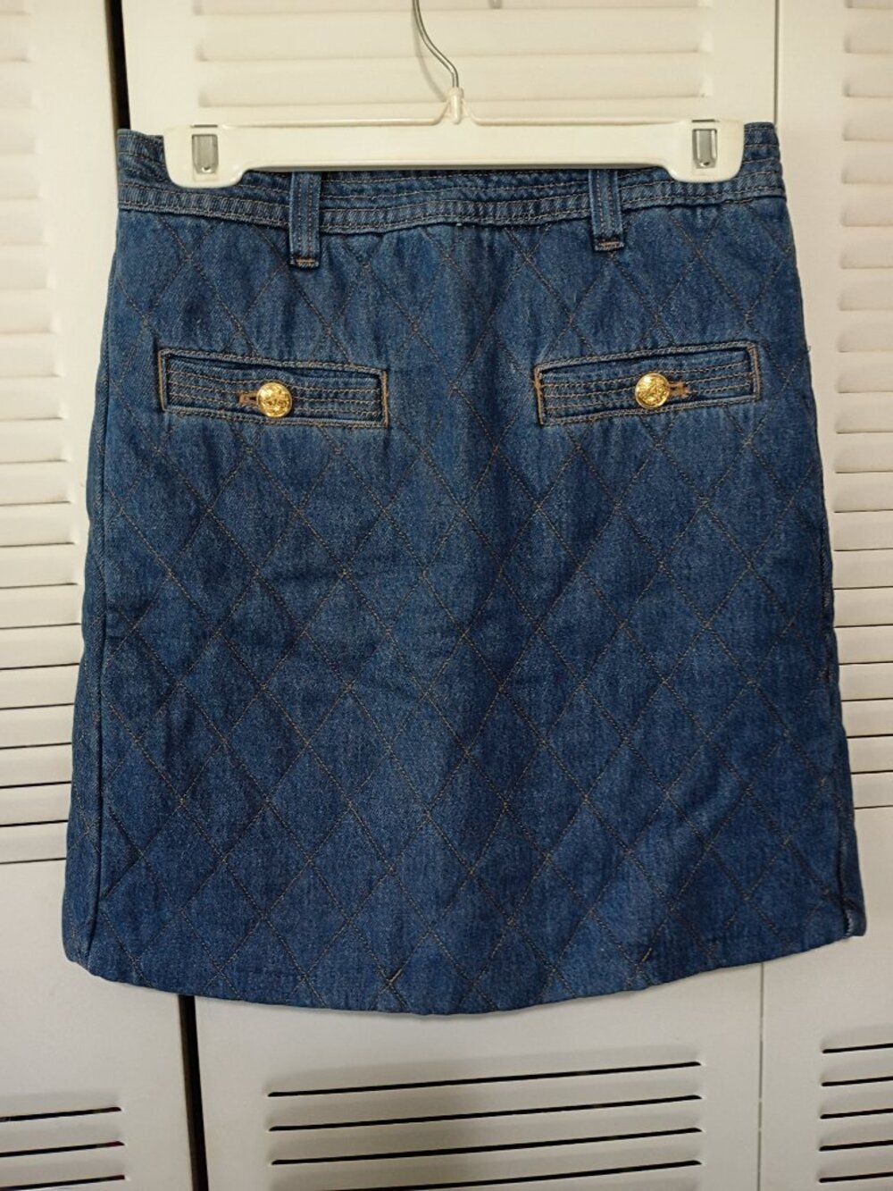 ANN TAYLOR Quilted Blue Denim Mini Skirt Gold Buttons 2 $89 - Picture 2 of 7